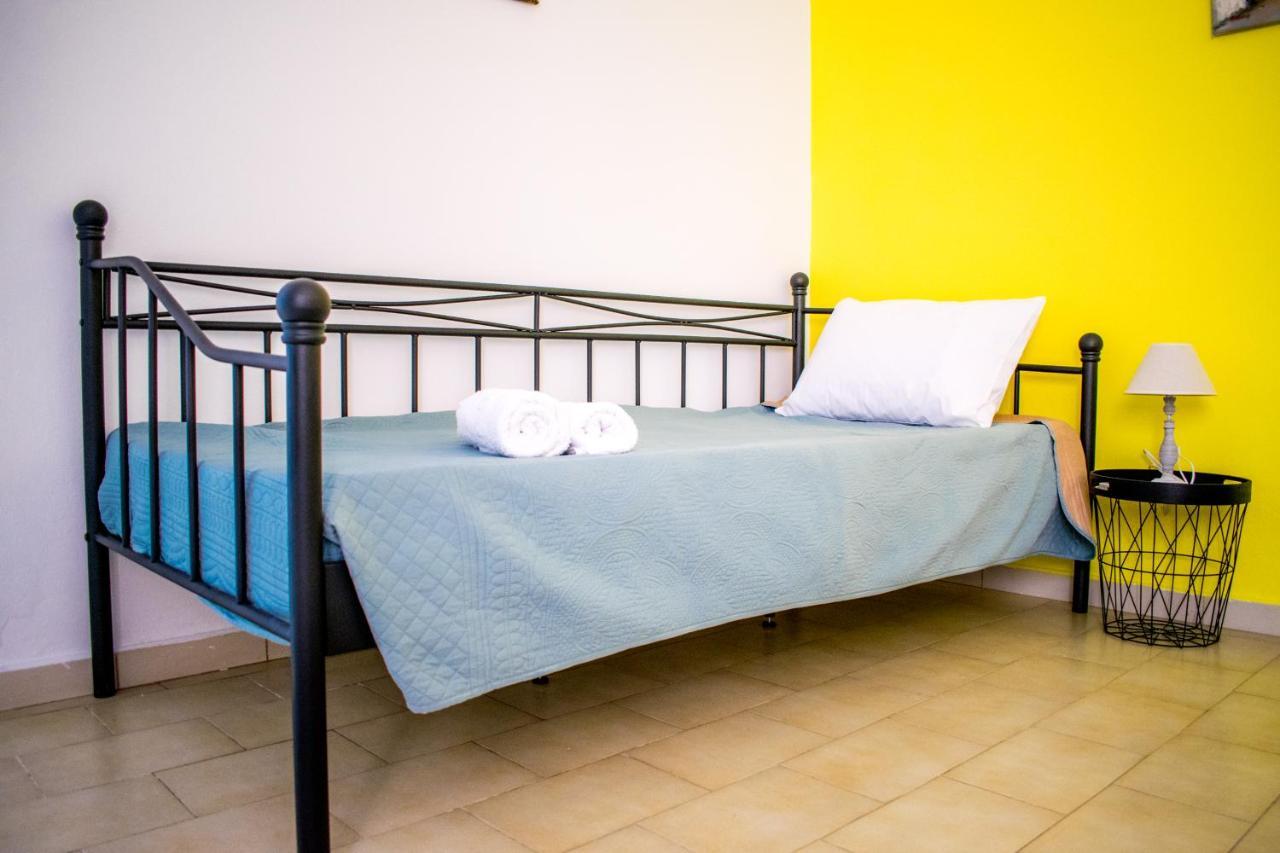 Chambre Jaune เอียลิซอส ภายนอก รูปภาพ