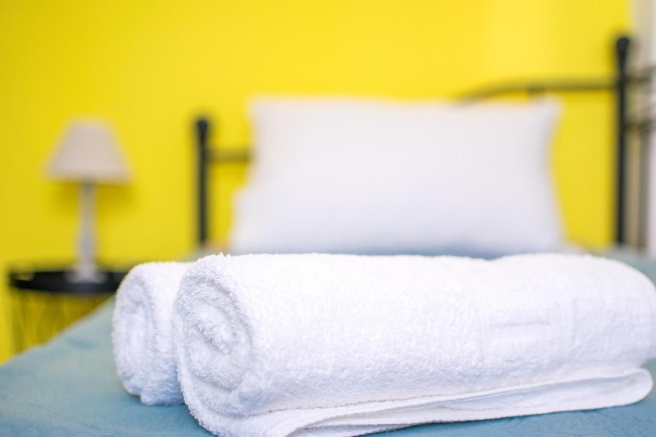 Chambre Jaune เอียลิซอส ภายนอก รูปภาพ